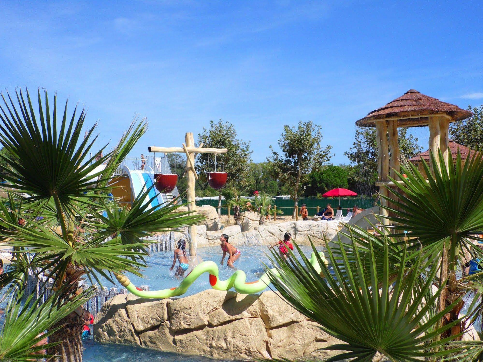 Camping Le Sainte Marie المظهر الخارجي الصورة